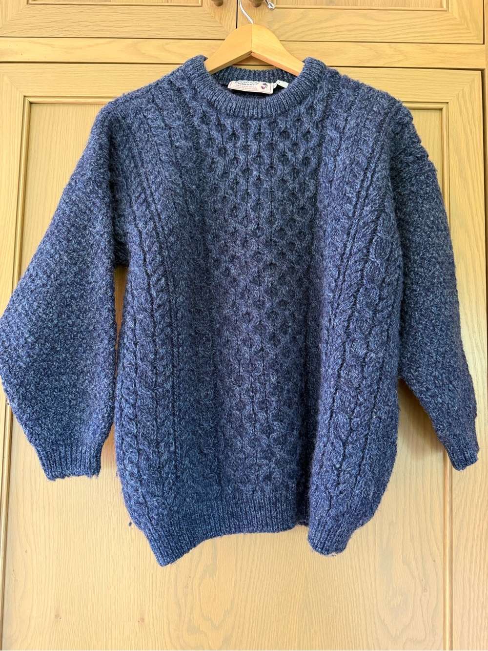 Vintage Highland Home Industries Pure New Wool Scotland CableKnit Crewneck / LG